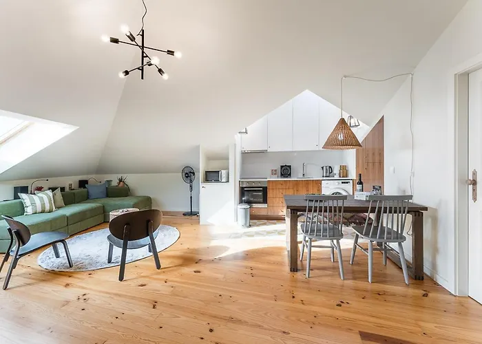 Guestready - Spacious And Modern Apt W/ Skylight