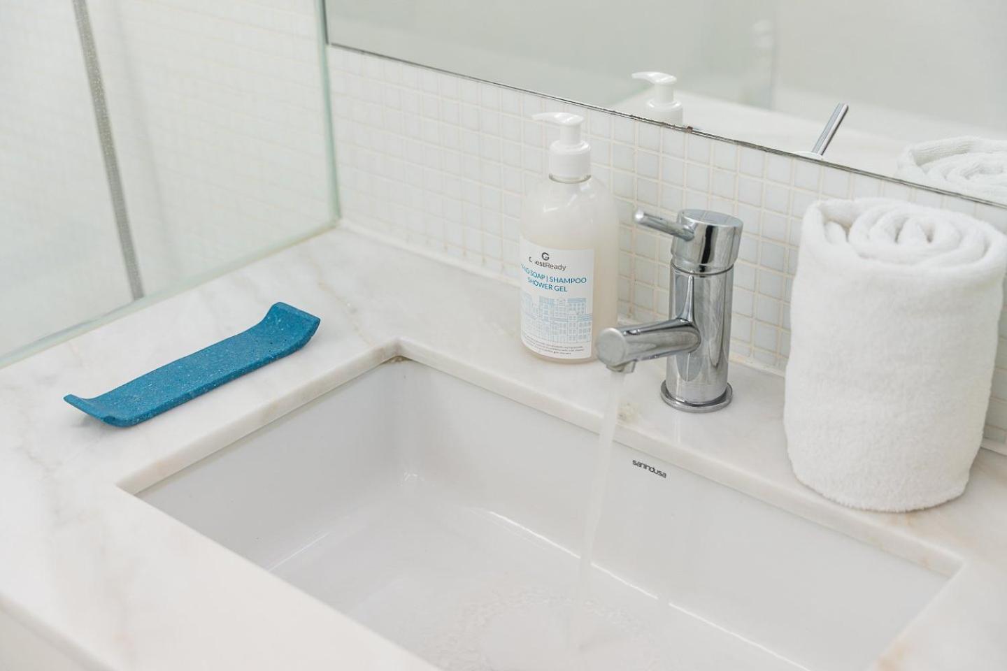 Guestready - Spacious And Modern W/ Skylight * Porto