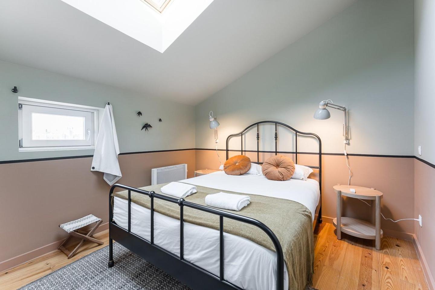 Guestready - Spacious And Modern W/ Skylight